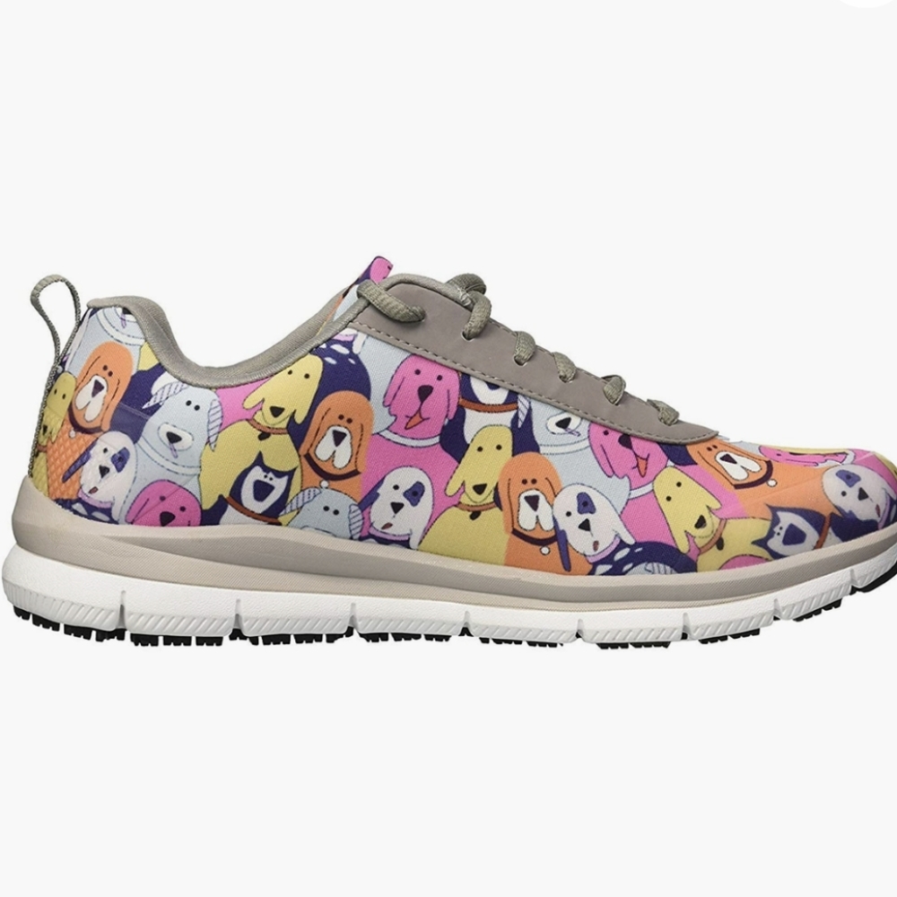 Skechers slipped resistance sneakers